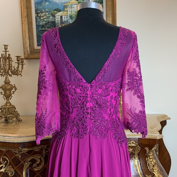 Women’s mother of bride embroidery evening gown - Picture 5 of 6